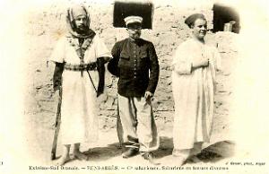 Beni-Abbes- Compagnie Saharienne en tenues diverses